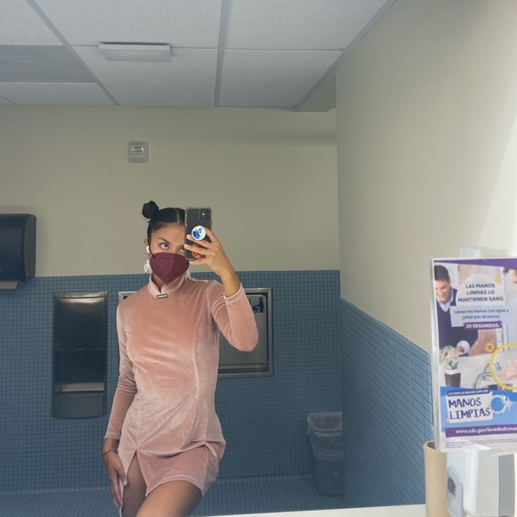 NYC Chinese Designer: DAWANG Velvet Pink Mini-dress - Picture 6 of 6